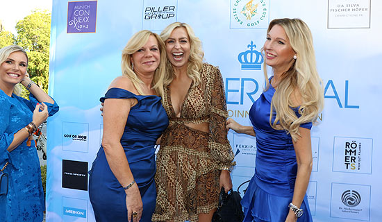 Alessandra Geissel, Birgit Fischer-Höper, Verena Kern, Dr. Piller beim "Dinner Royal" in der Grünwalder Einkehr am 12.07.2018 (©Foto: Martin Schmitz)